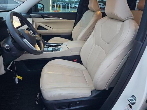 Majestic White 2023 INFINITI QX60 Luxe