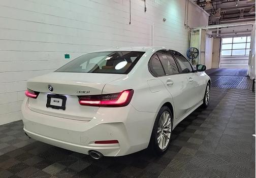 Mineral White Metallic 2023 BMW 330 330i