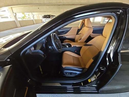 2024 Lexus ES 350 Base