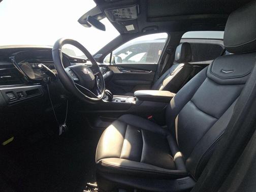 2025 Cadillac XT6 Premium Luxury FWD