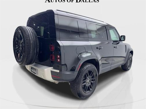 2025 Land Rover Defender 110 P300