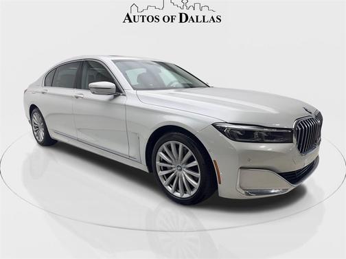 2022 BMW 740 i