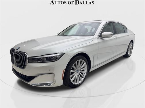 2022 BMW 740 i