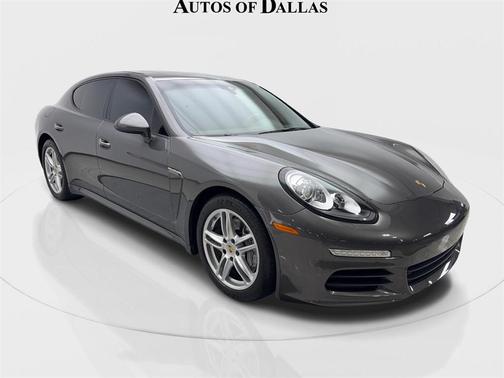 2015 Porsche Panamera 4
