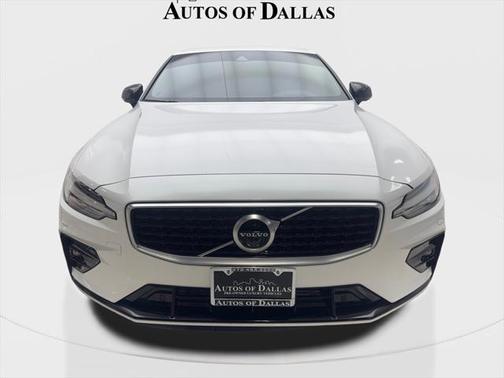 2019 Volvo S60 T5 R-Design