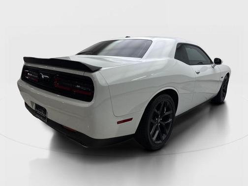 White Knuckle Clearcoat 2023 Dodge Challenger R/T