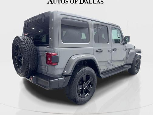 2023 Jeep Wrangler 4-Door Sahara Altitude 4x4