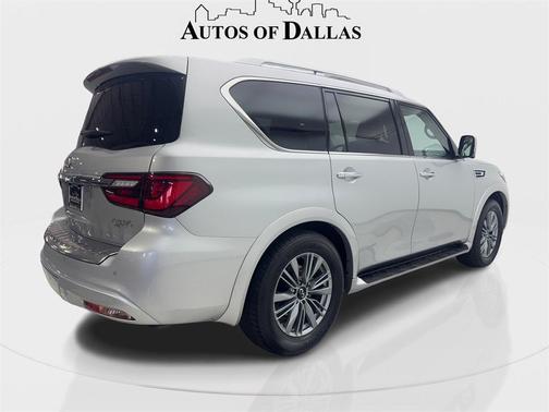 2022 INFINITI QX80 Luxe
