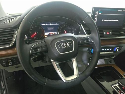 2022 Audi Q5 45 S line Premium