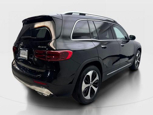Black 2025 Mercedes-Benz GLB 250 4MATIC