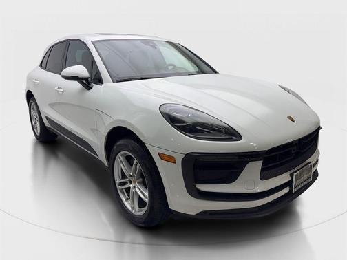 2025 Porsche Macan T