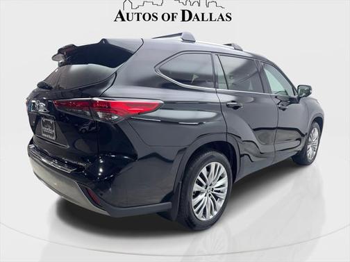 2023 Toyota Highlander Platinum