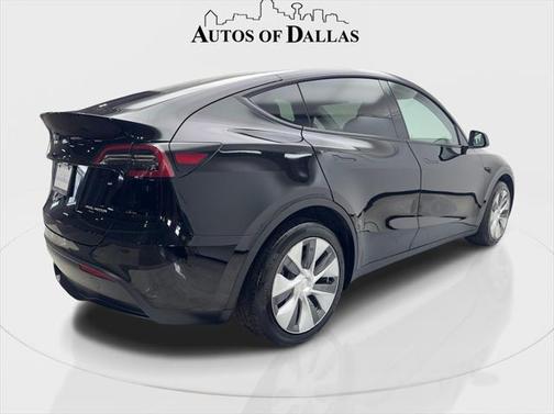 2022 Tesla Model Y Long Range Dual Motor All-Wheel Drive