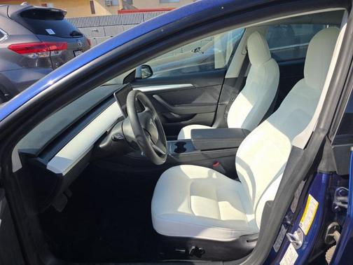 2022 Tesla Model 3 Standard Range