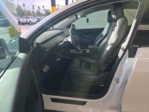 2022 Tesla Model Y Performance Dual Motor All-Wheel Drive