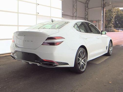 2025 Genesis G70 2.5T RWD
