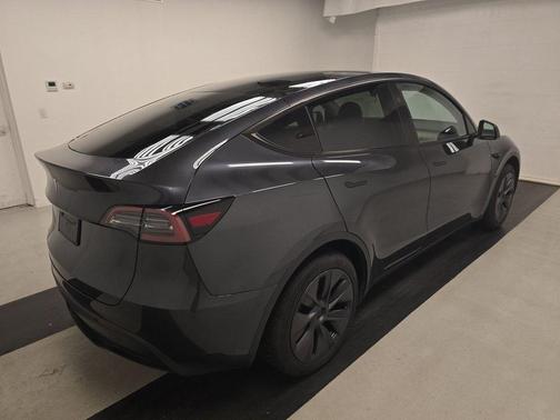 2025 Tesla Model Y Long Range Dual Motor Rear-Wheel Drive