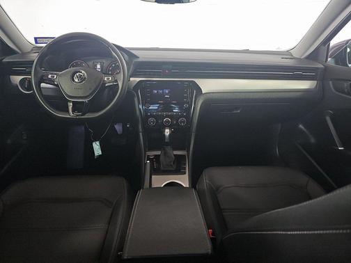 2022 Volkswagen Passat 2.0T SE