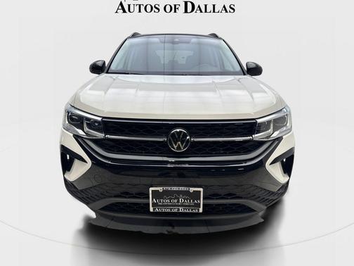 Pure White w/Deep Black Roof 2024 Volkswagen Taos 1.5T SE Black