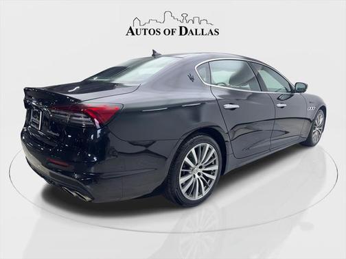 2022 Maserati Quattroporte Modena Q4
