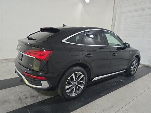 2022 Audi Q5 45 S line Premium