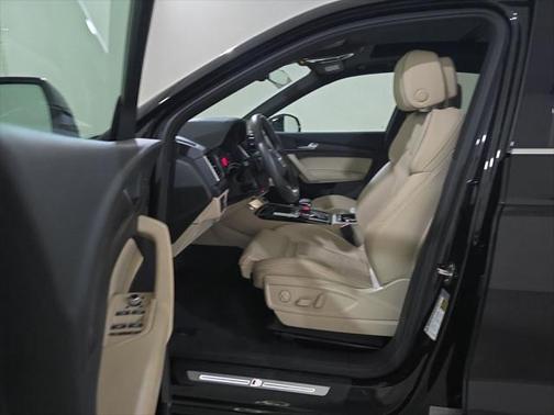 2022 Audi Q5 45 S line Premium