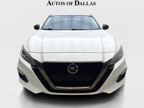 Pearl White Tricoat 2022 Nissan Altima SR VC-Turbo FWD