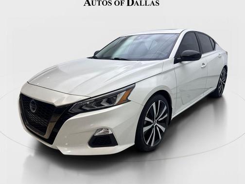 Pearl White Tricoat 2022 Nissan Altima SR VC-Turbo FWD
