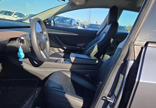 Midnight Silver Metallic 2022 Tesla Model 3 Performance