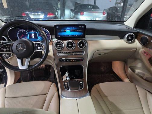 2022 Mercedes-Benz GLC 300 4MATIC