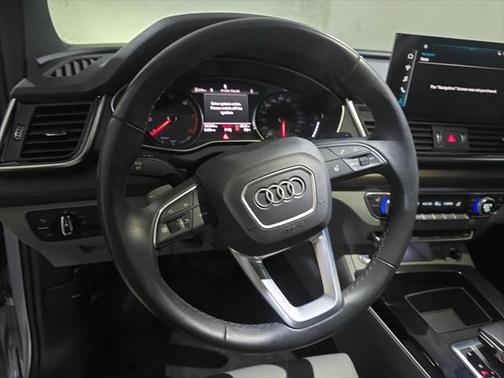 2022 Audi Q5 45 S line Premium