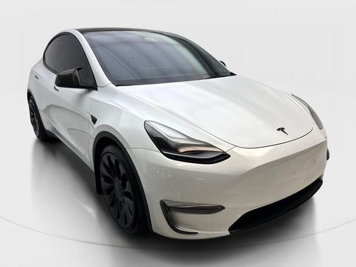 Pearl White Multi-Coat 2023 Tesla Model Y Performance Dual Motor All-Wheel Drive