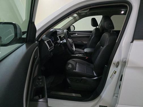 2023 Volkswagen Atlas 2.0T SE w/Technology