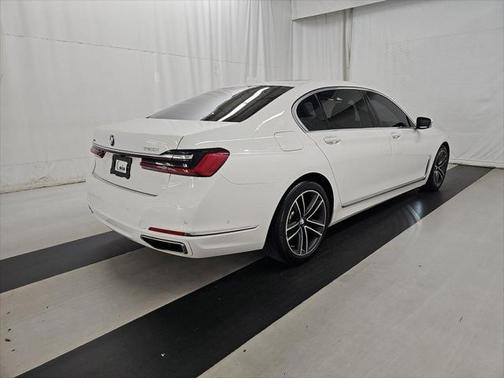2021 BMW 750 i xDrive