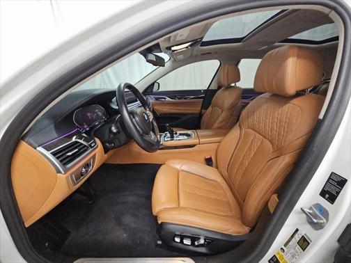 2021 BMW 750 i xDrive