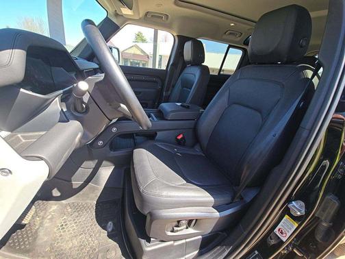 Santorini Black Metallic 2024 Land Rover Defender 110 P300