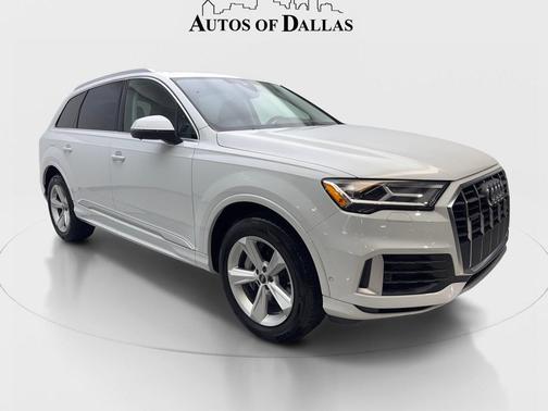 Glacier White Metallic 2022 Audi Q7 55 Premium
