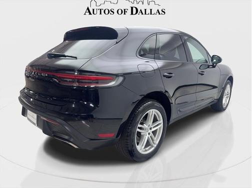 2023 Porsche Macan Base