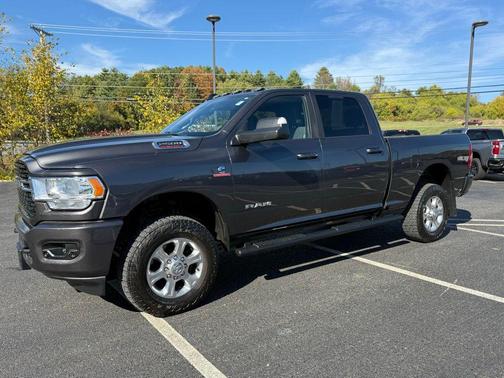 2024 RAM 2500 Laramie Crew Cab 4x4 6'4' Box