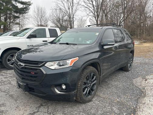 Graphite Metallic 2021 Chevrolet Traverse RS