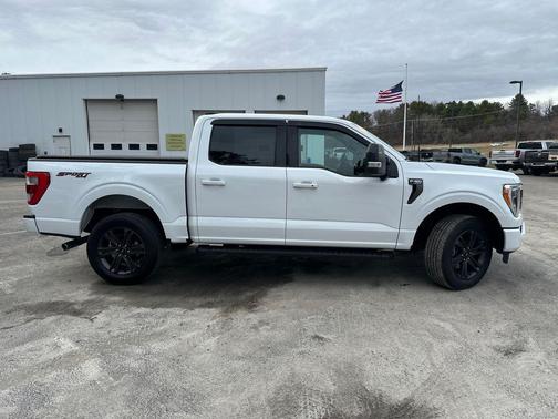 Oxford White 2023 Ford F-150 Lariat