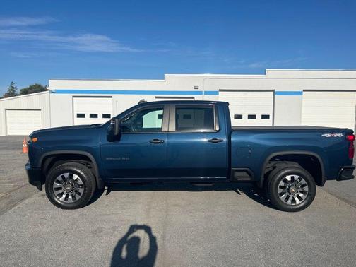 2022 Chevrolet Silverado 2500 Custom