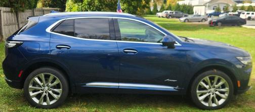 Sapphire Metallic 2022 Buick Envision AWD Avenir