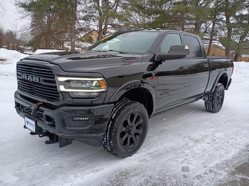 2020 RAM 2500 Laramie Crew Cab 4x4 6'4' Box