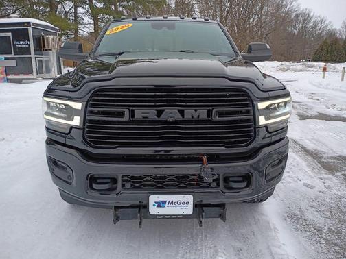 2020 RAM 2500 Laramie Crew Cab 4x4 6'4' Box