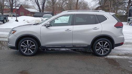 2020 Nissan Rogue SL