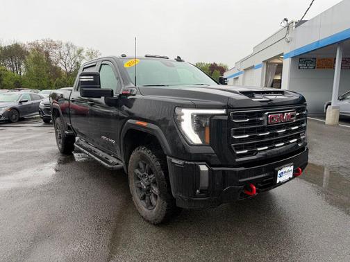 Onyx Black 2024 GMC Sierra 2500 AT4