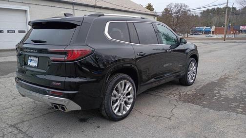 2024 GMC Acadia Denali