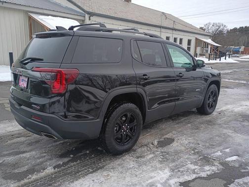 2023 GMC Acadia AWD AT4