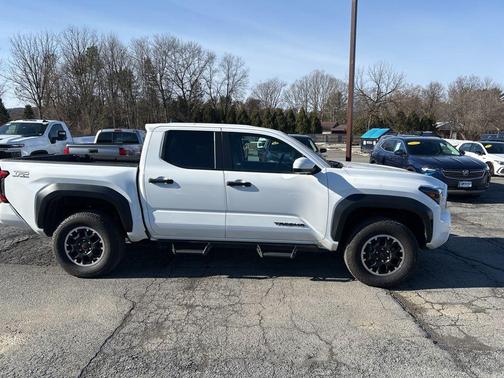 2024 Toyota Tacoma TRD Off Road